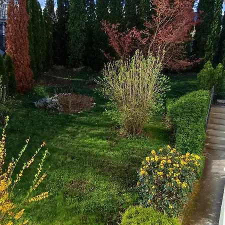 Dom wakacyjny Garden House *